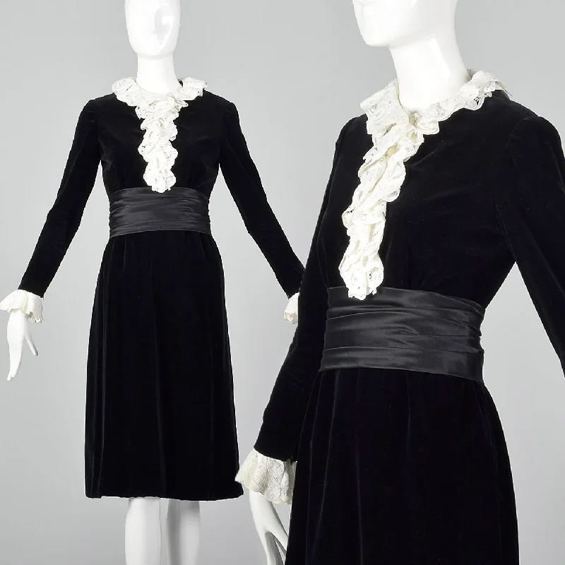 Small  1960s Black Velvet Dress